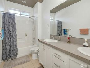 9327 Satterlee Avenue SE, Snoqualmie WA 98065