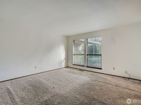 11047 26th Avenue SW, Seattle WA 98146