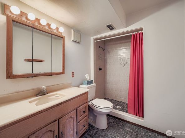 11047 26th Avenue SW, Seattle WA 98146