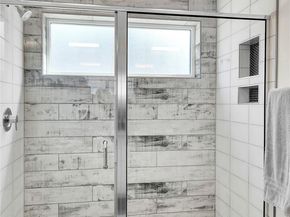 3815 S Cloverdale Street, Seattle WA 98118