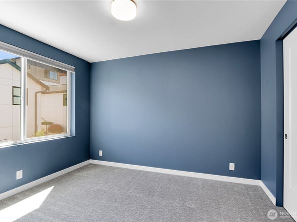 3815 S Cloverdale Street, Seattle WA 98118