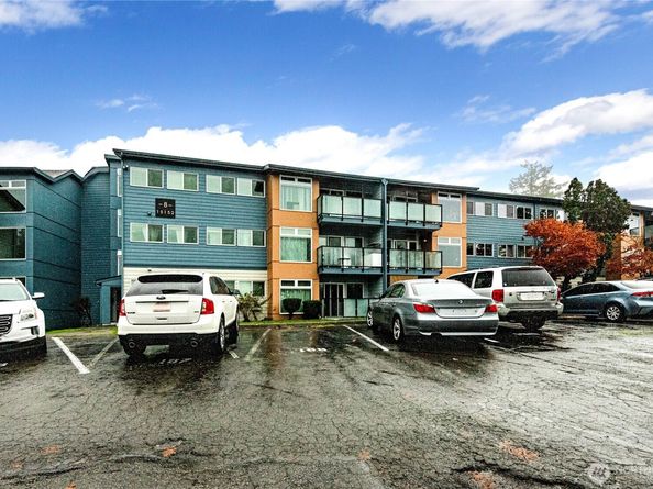 15142 65th Avenue S 821, Tukwila WA 98188