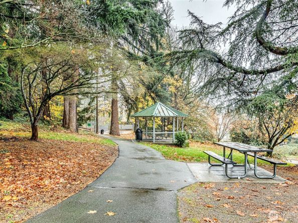 15142 65th Avenue S 821, Tukwila WA 98188