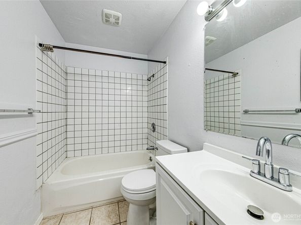 15142 65th Avenue S 821, Tukwila WA 98188