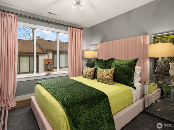 7829 NE 121st Lane A, Kirkland WA 98034