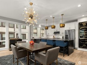 7829 NE 121st Lane A, Kirkland WA 98034