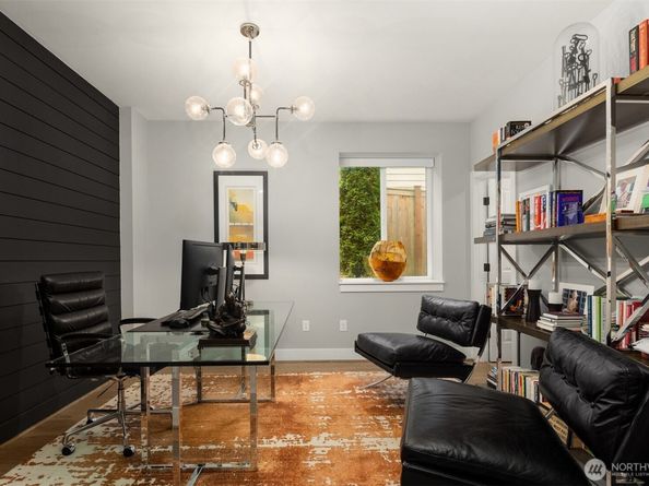 7829 NE 121st Lane A, Kirkland WA 98034