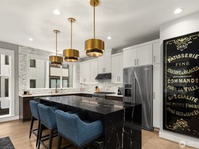 7829 NE 121st Lane A, Kirkland WA 98034