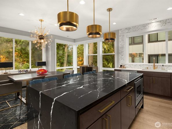 7829 NE 121st Lane A, Kirkland WA 98034