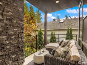 7829 NE 121st Lane A, Kirkland WA 98034