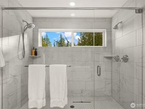 7829 NE 121st Lane A, Kirkland WA 98034