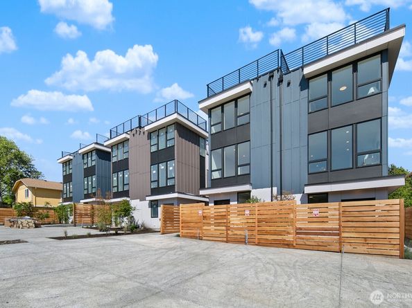 8833 C Wallingford Avenue N, Seattle WA 98103