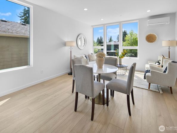 8833 C Wallingford Avenue N, Seattle WA 98103