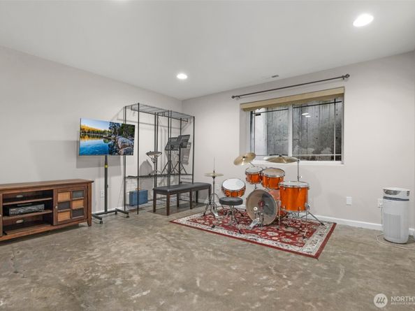 21232 92nd Place W, Edmonds WA 98020