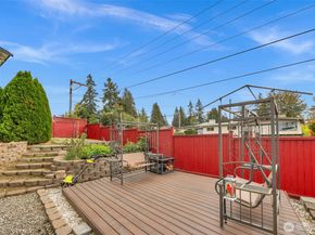 21232 92nd Place W, Edmonds WA 98020