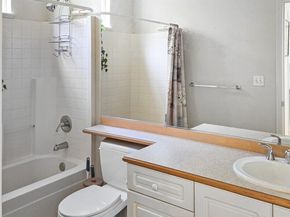 503 S 47th Street 11F, Renton WA 98055
