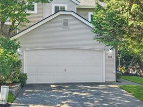 503 S 47th Street 11F, Renton WA 98055