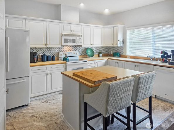 503 S 47th Street 11F, Renton WA 98055