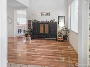 503 S 47th Street 11F, Renton WA 98055
