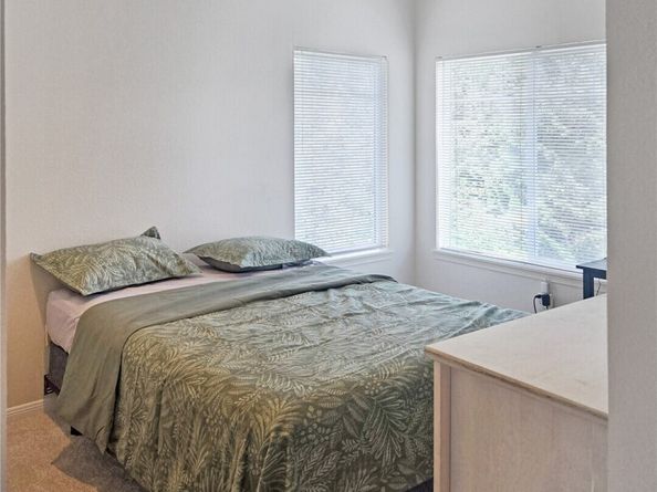 503 S 47th Street 11F, Renton WA 98055