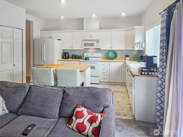 503 S 47th Street 11F, Renton WA 98055