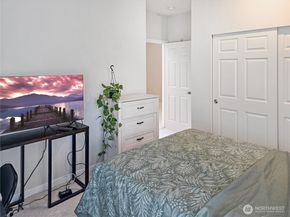 503 S 47th Street 11F, Renton WA 98055