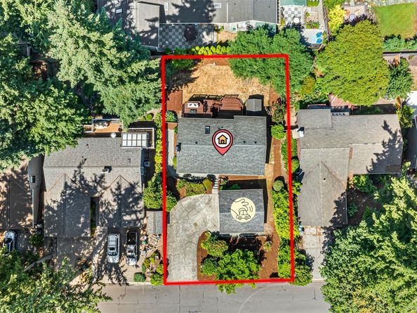 12218 NE 68th Place, Kirkland WA 98033