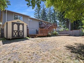 12218 NE 68th Place, Kirkland WA 98033