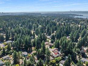 12218 NE 68th Place, Kirkland WA 98033