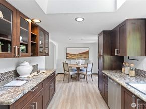 12218 NE 68th Place, Kirkland WA 98033