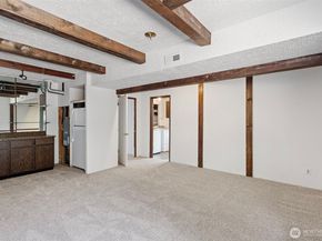 12218 NE 68th Place, Kirkland WA 98033