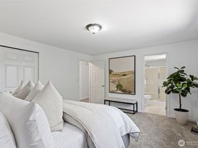 12218 NE 68th Place, Kirkland WA 98033