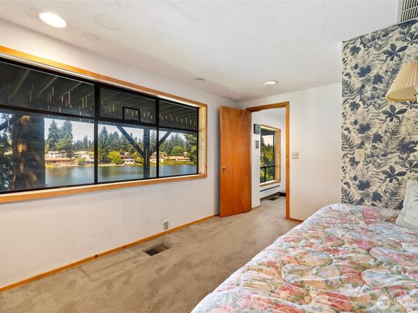 32643 39th Place SW, Federal Way WA 98023