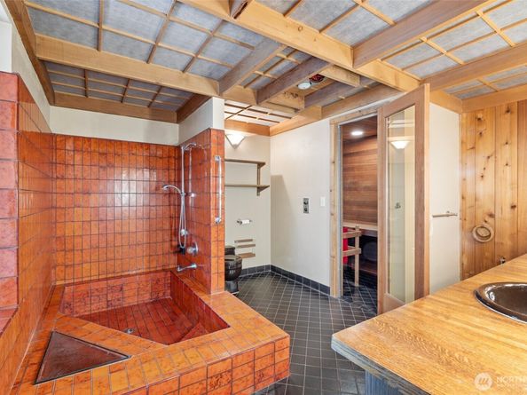32643 39th Place SW, Federal Way WA 98023