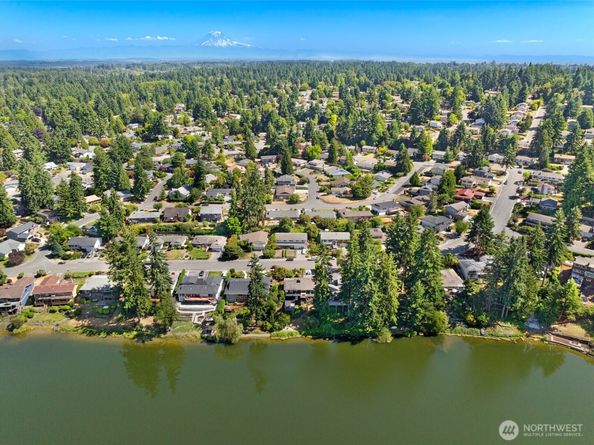 32643 39th Place SW, Federal Way WA 98023