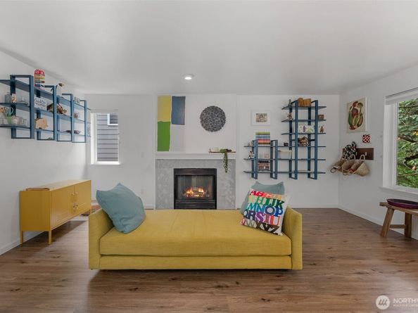 10307 46th Avenue NE, Seattle WA 98125