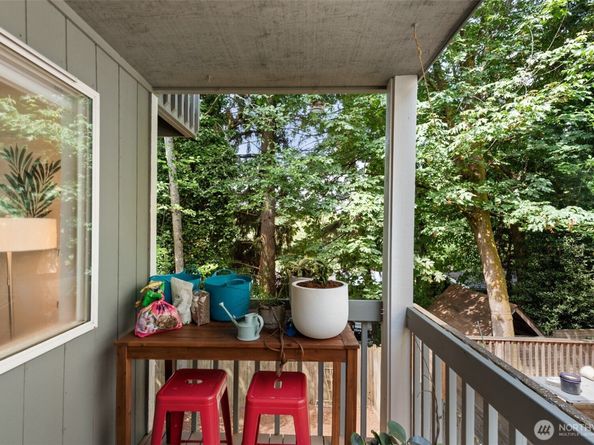 10307 46th Avenue NE, Seattle WA 98125