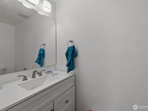10307 46th Avenue NE, Seattle WA 98125