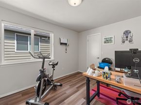 10307 46th Avenue NE, Seattle WA 98125