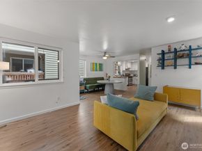 10307 46th Avenue NE, Seattle WA 98125