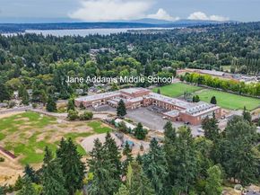 10307 46th Avenue NE, Seattle WA 98125