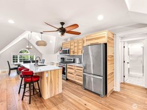 24229 7th Avenue SE, Bothell WA 98021