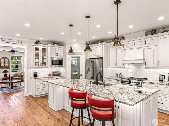 24229 7th Avenue SE, Bothell WA 98021
