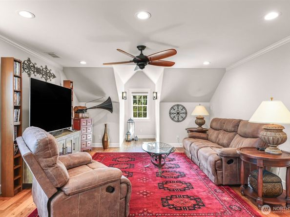 24229 7th Avenue SE, Bothell WA 98021