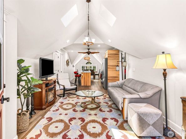 24229 7th Avenue SE, Bothell WA 98021