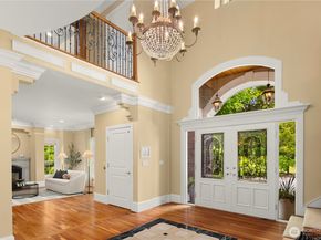 2530 39th Avenue E, Seattle WA 98112