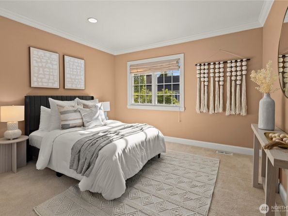 2530 39th Avenue E, Seattle WA 98112