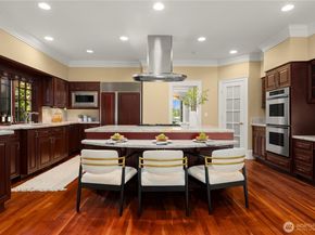2530 39th Avenue E, Seattle WA 98112