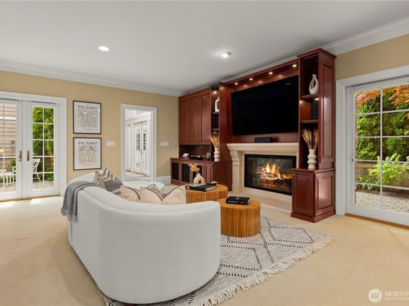 2530 39th Avenue E, Seattle WA 98112