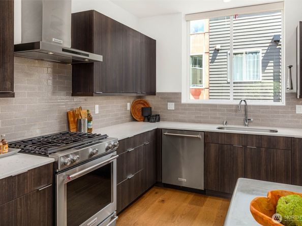 1918 5th Avenue N B, Seattle WA 98109
